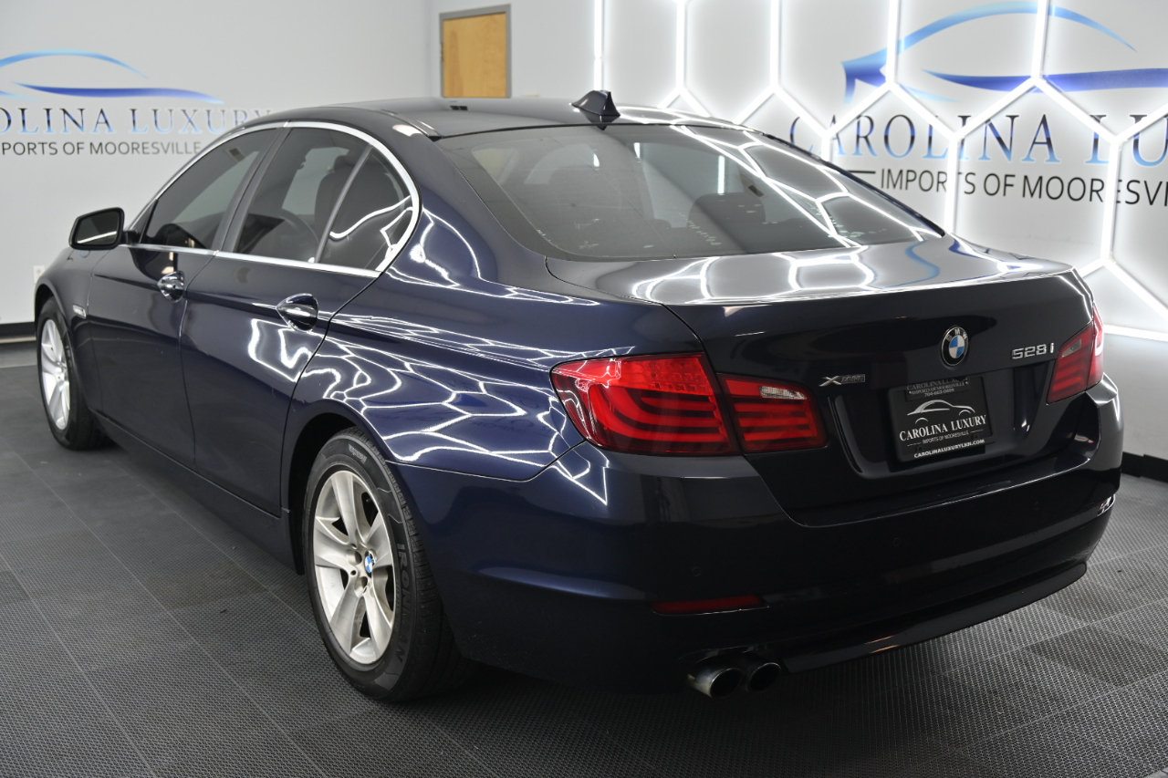 BMW 5-Series 528i xDrive 2013