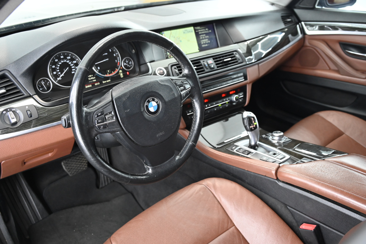 BMW 5-Series 528i xDrive 2013