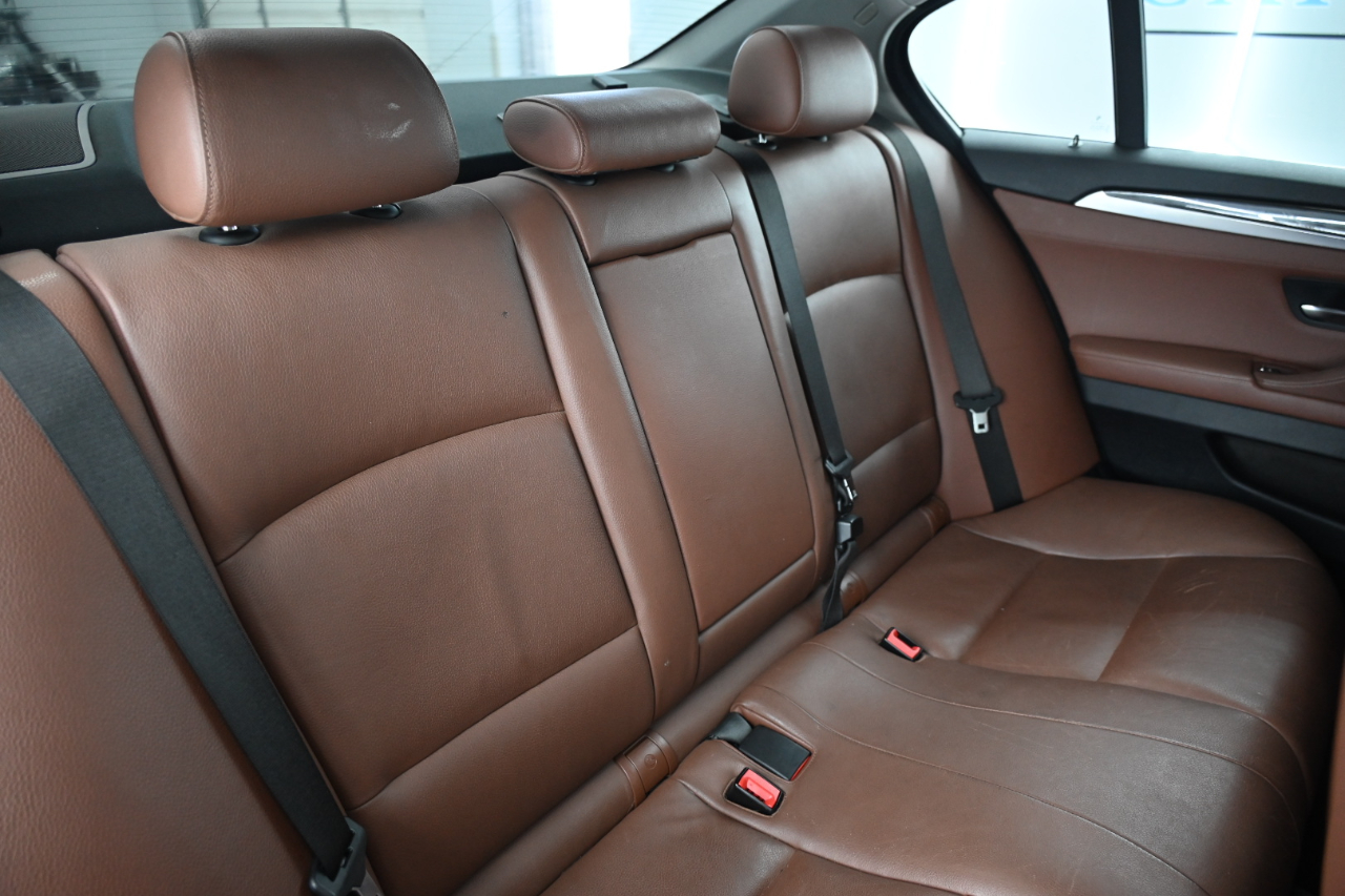 BMW 5-Series 528i xDrive 2013