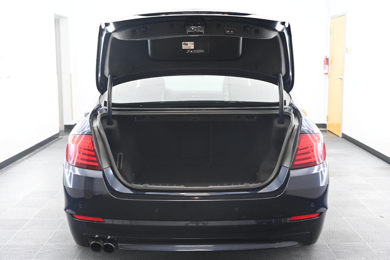 BMW 5-Series 528i xDrive 2013