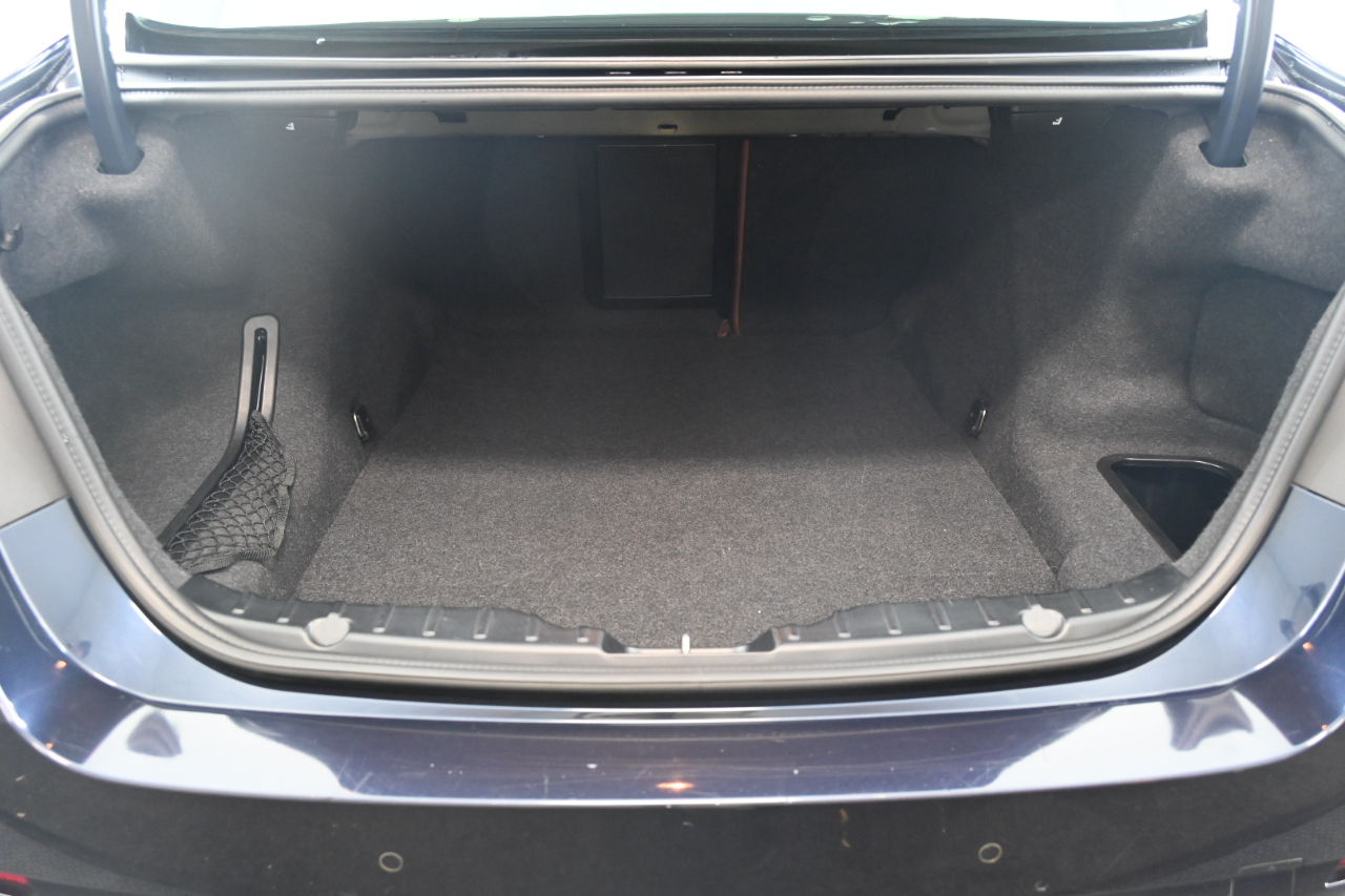 BMW 5-Series 528i xDrive 2013