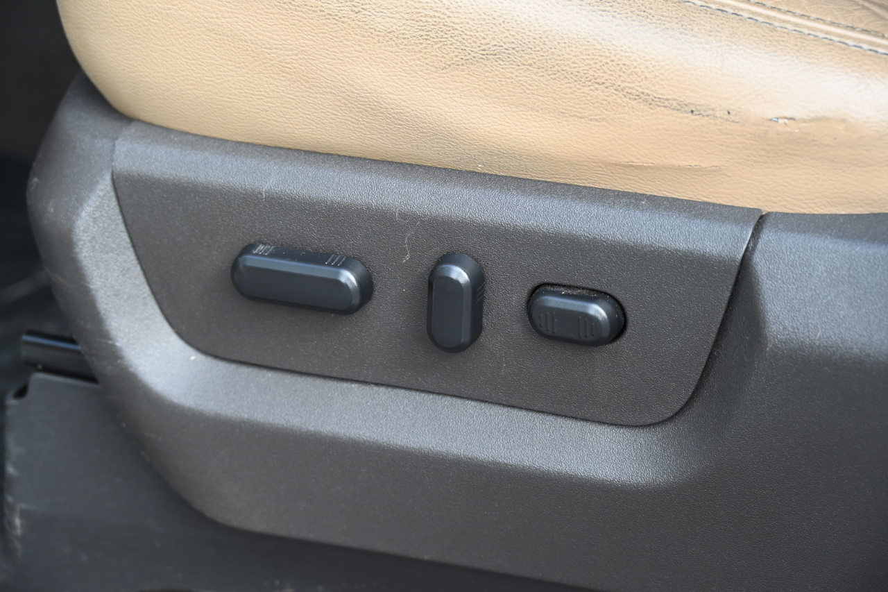 Ford F-350 SD Lariat Crew Cab Long Bed 4WD 2016