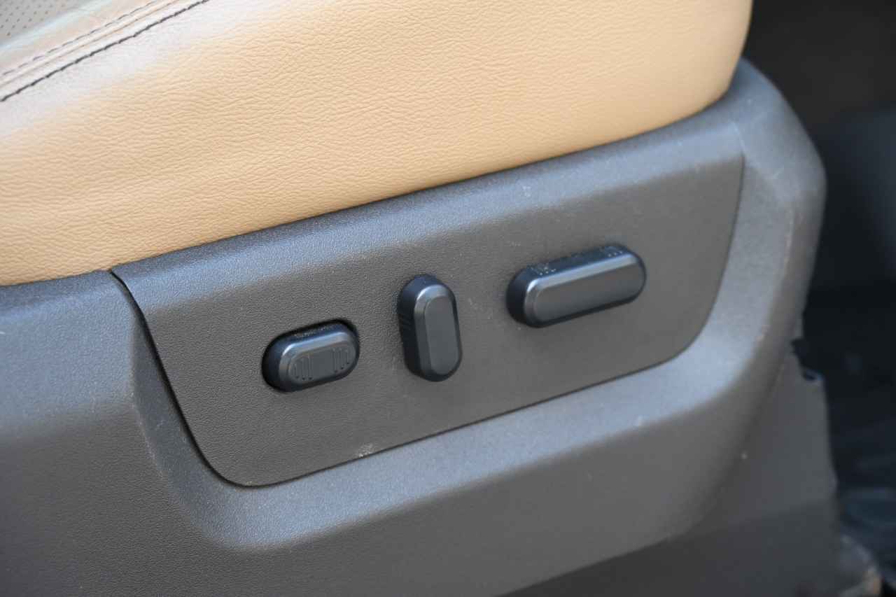 Ford F-350 SD Lariat Crew Cab Long Bed 4WD 2016