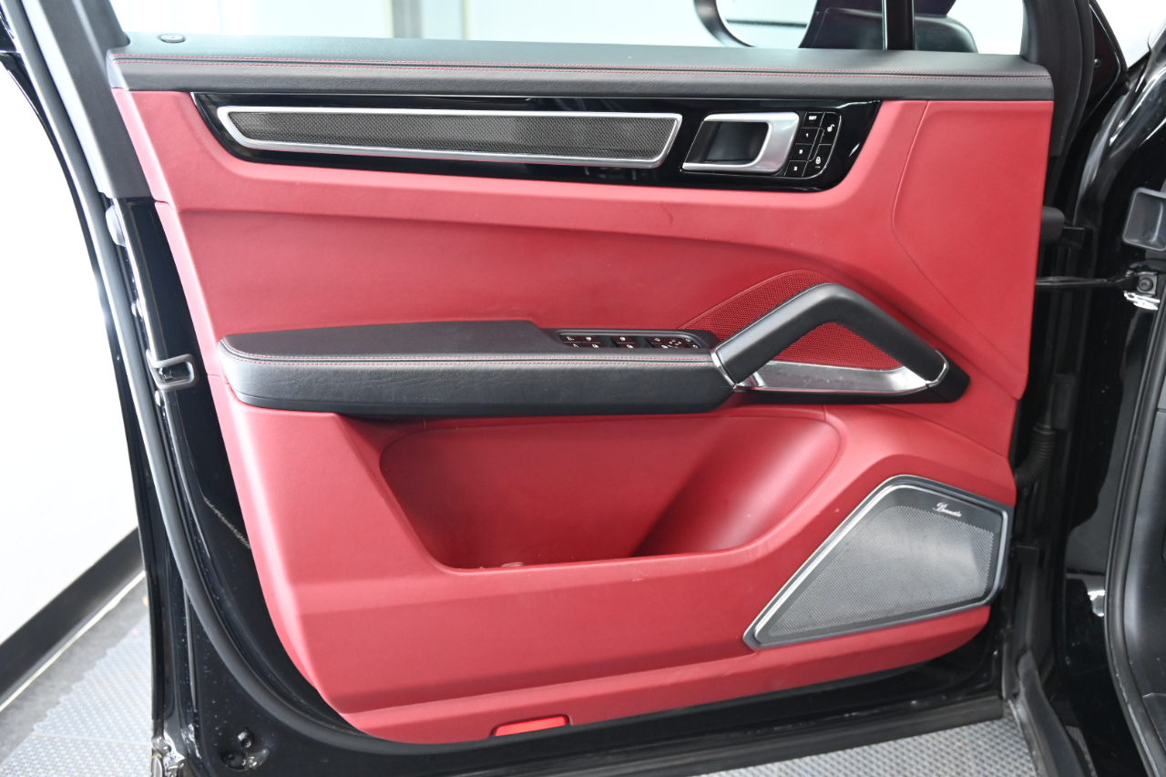 Porsche Cayenne Turbo 2019