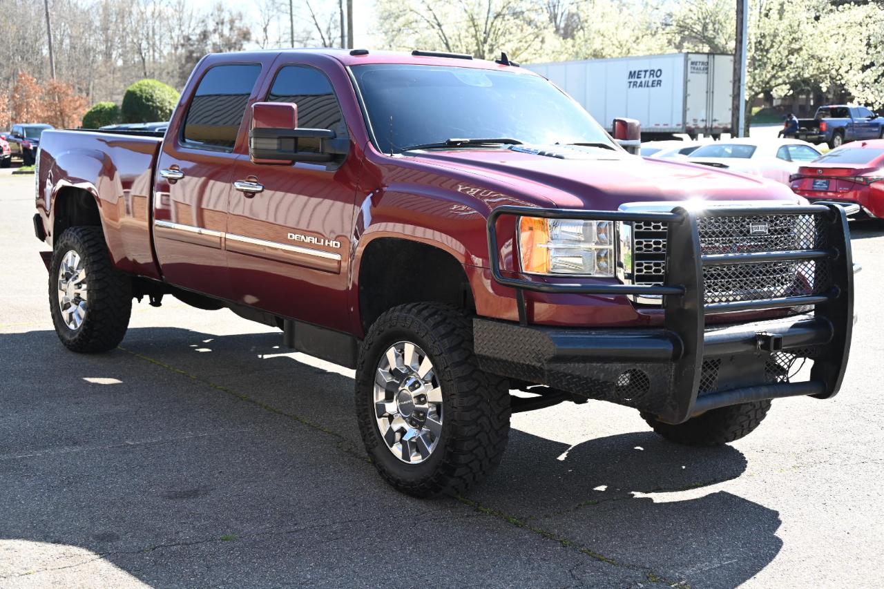 GMC Sierra 2500HD Denali Crew Cab 4WD 2014