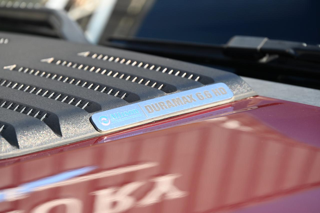 GMC Sierra 2500HD Denali Crew Cab 4WD 2014