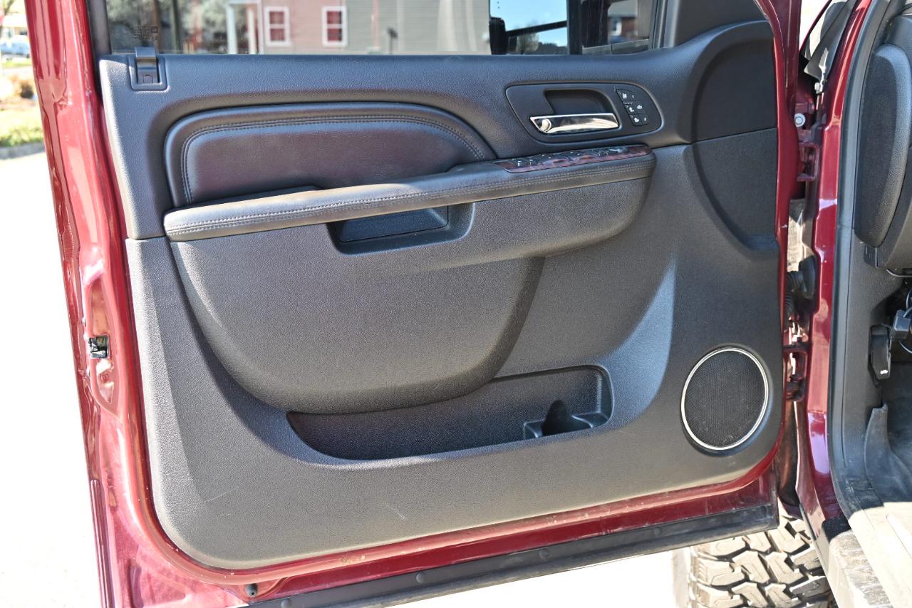 GMC Sierra 2500HD Denali Crew Cab 4WD 2014