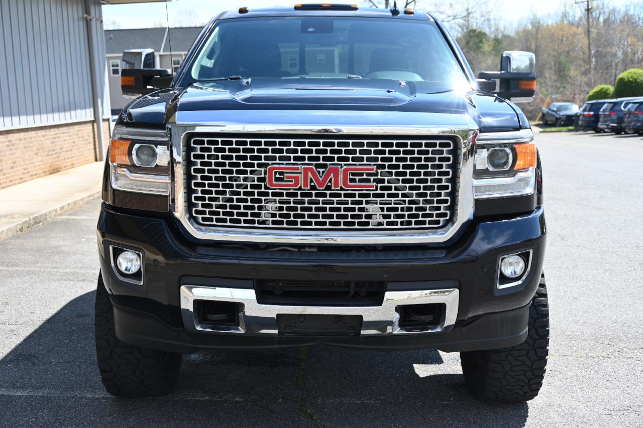 GMC Sierra 2500HD Denali Crew Cab 4WD 2016