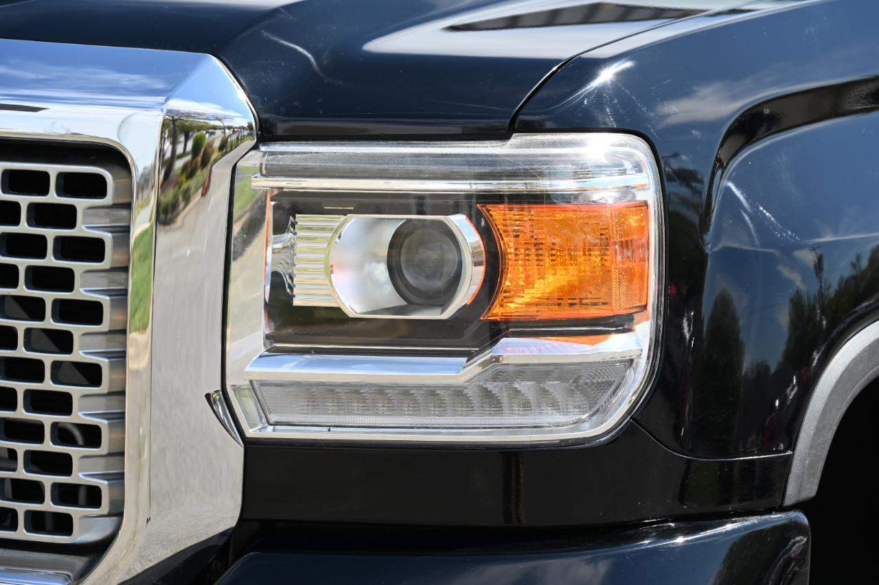 GMC Sierra 2500HD Denali Crew Cab 4WD 2016