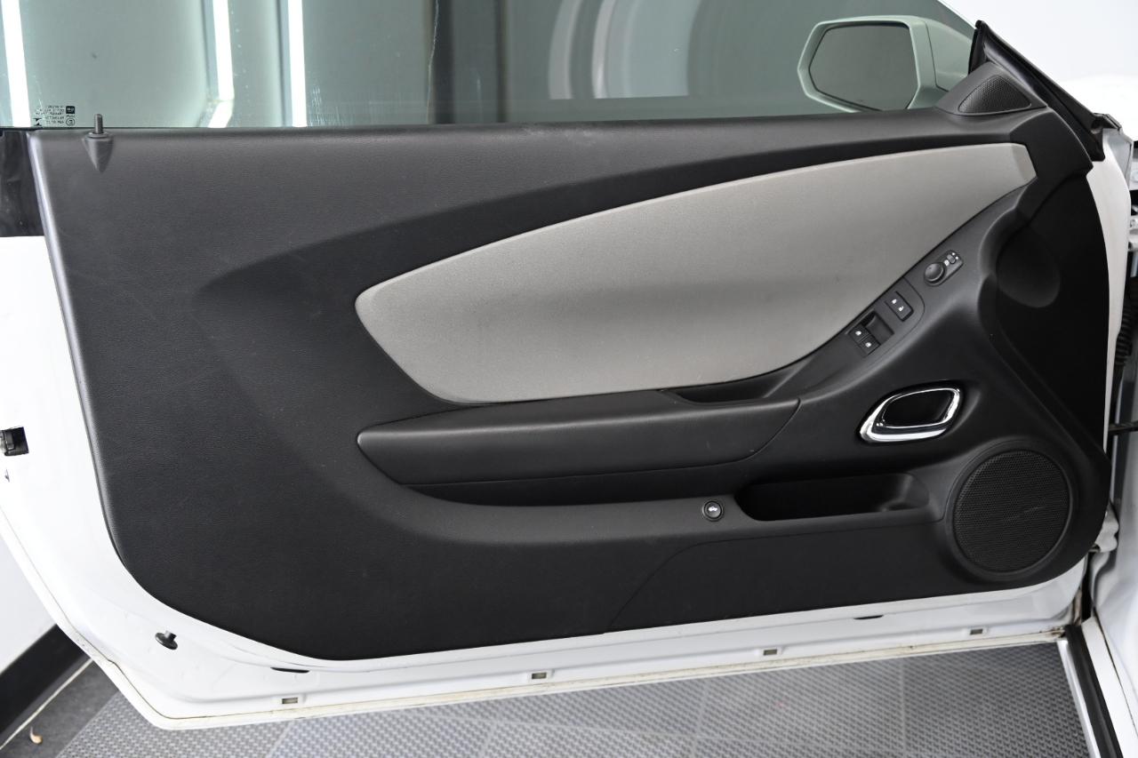 Chevrolet Camaro 1LS Coupe 2014