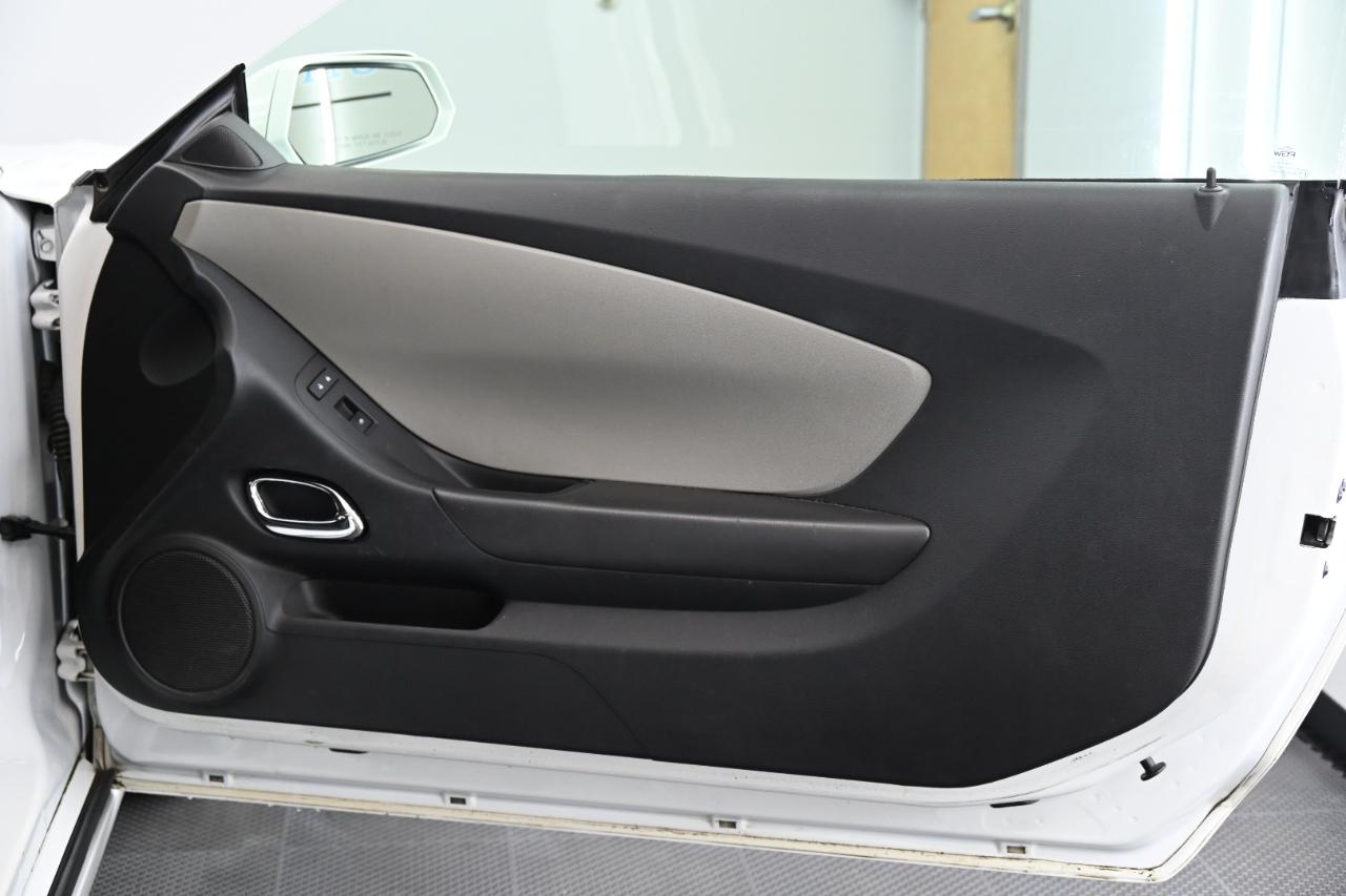 Chevrolet Camaro 1LS Coupe 2014