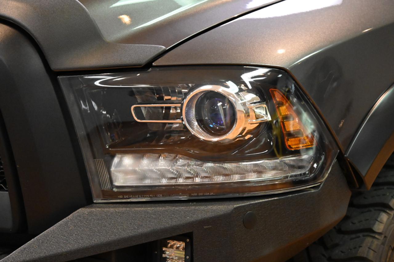 RAM 1500 Classic Warlock 4x4 Quad Cab 6'4" Box 2021