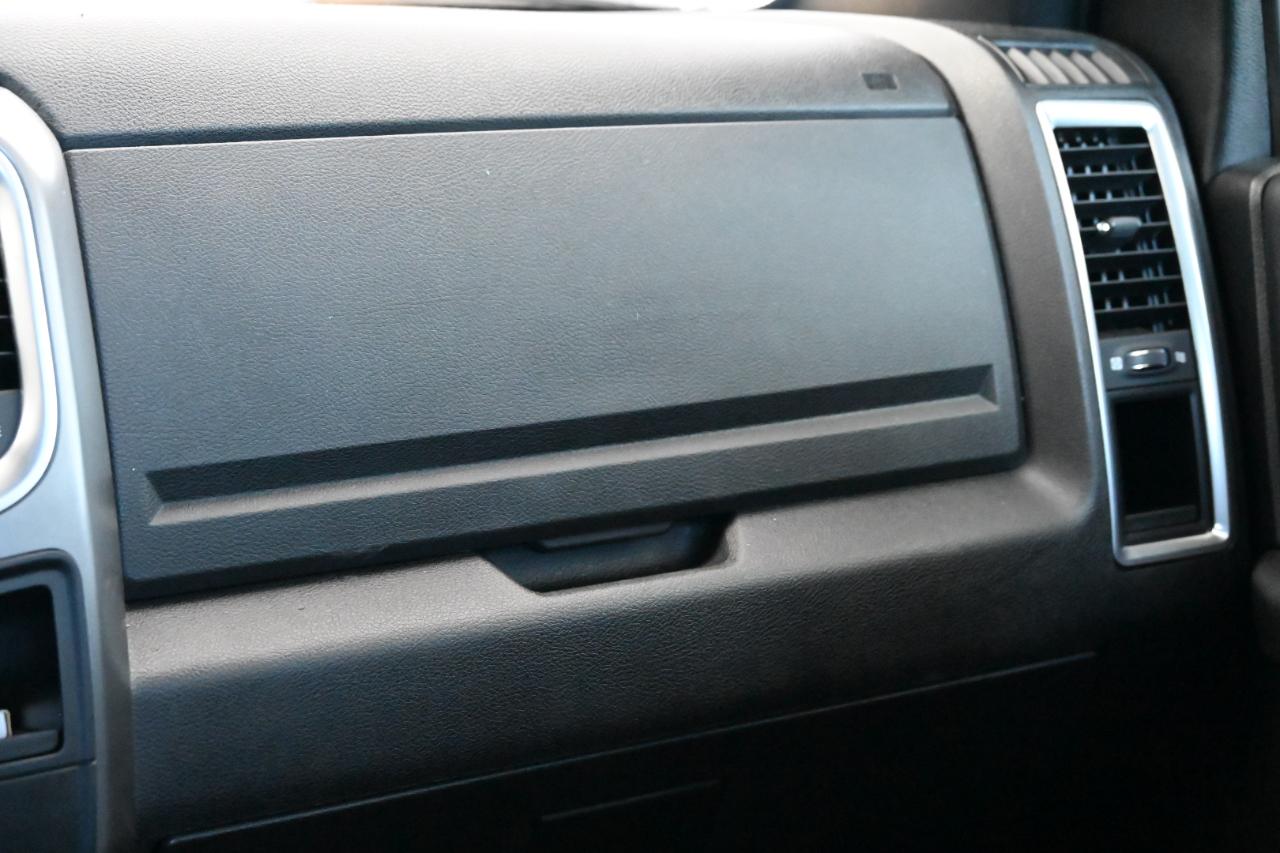 RAM 1500 Classic Warlock 4x4 Quad Cab 6'4" Box 2021