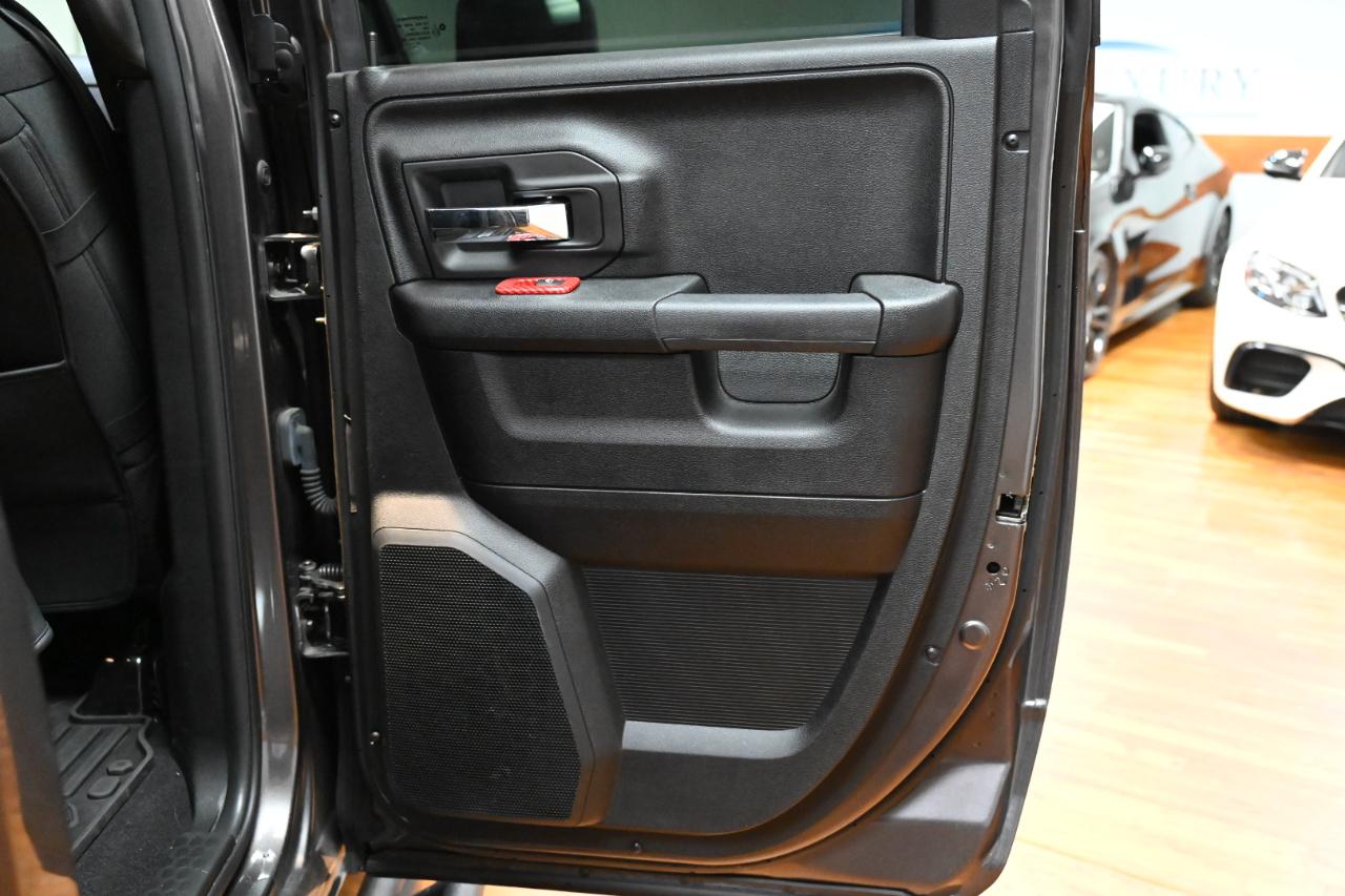 RAM 1500 Classic Warlock 4x4 Quad Cab 6'4" Box 2021