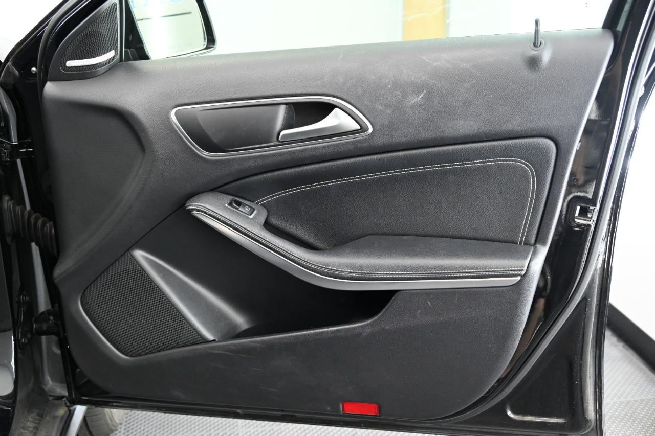 Mercedes-Benz GLA-Class GLA250 4MATIC 2016