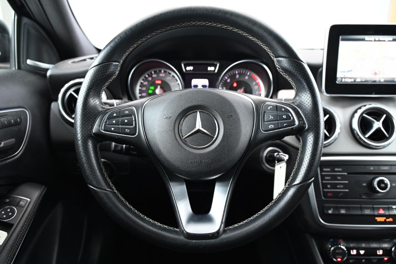 Mercedes-Benz GLA-Class GLA250 4MATIC 2016