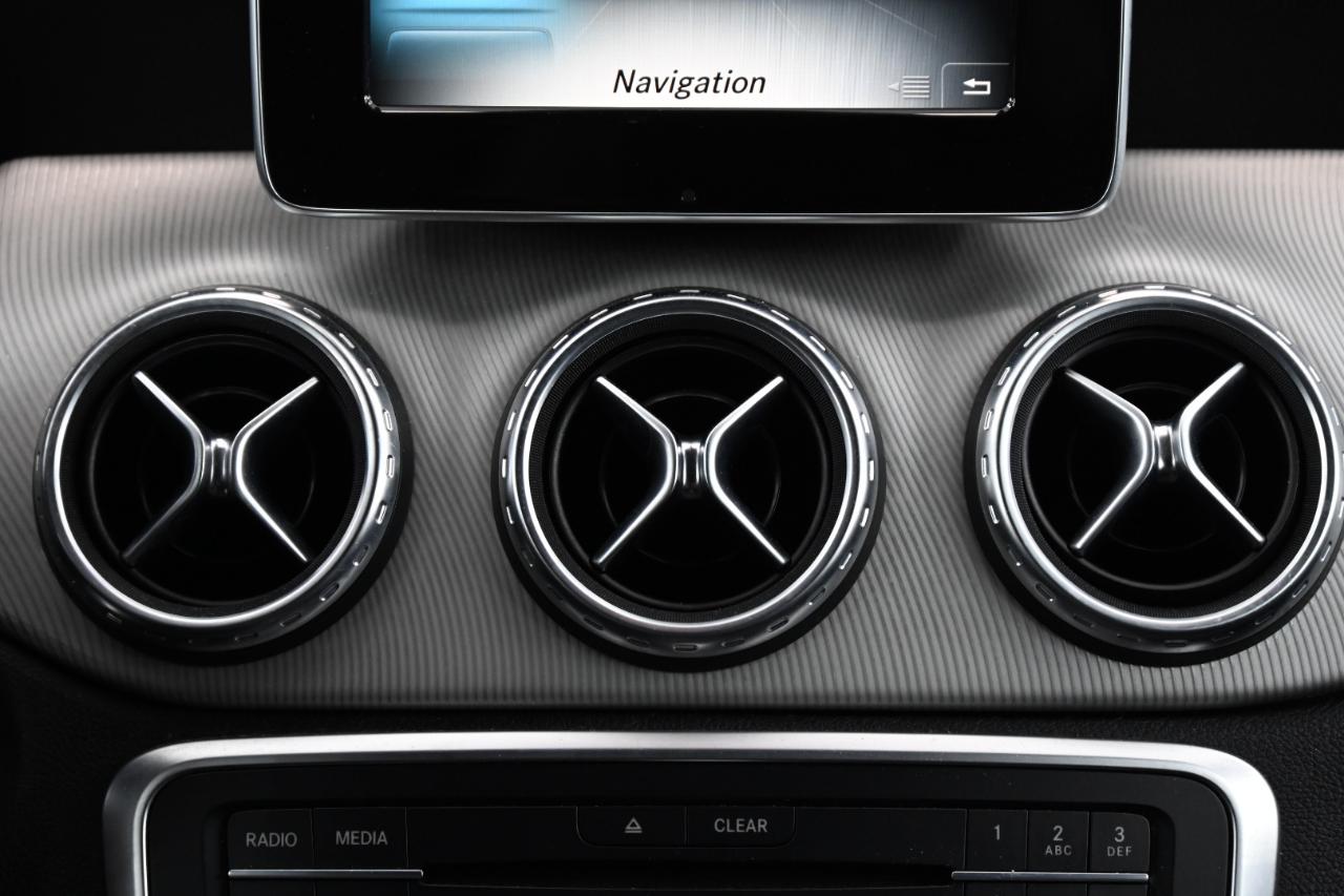 Mercedes-Benz GLA-Class GLA250 4MATIC 2016