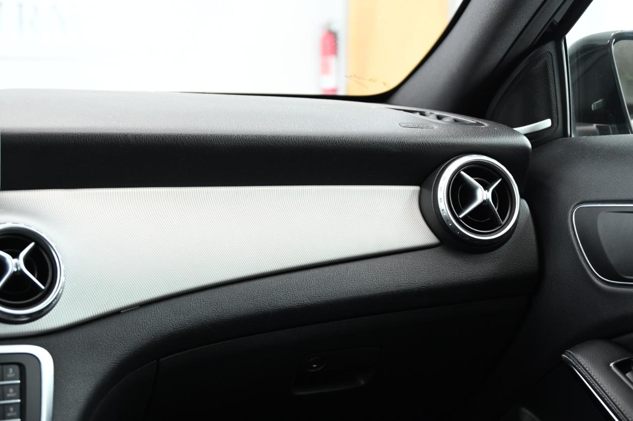 Mercedes-Benz GLA-Class GLA250 4MATIC 2016