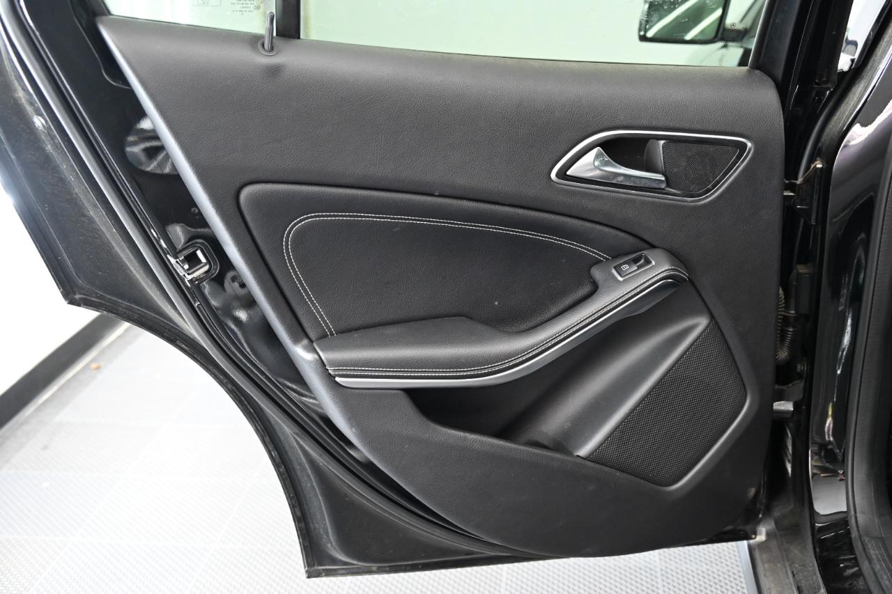 Mercedes-Benz GLA-Class GLA250 4MATIC 2016