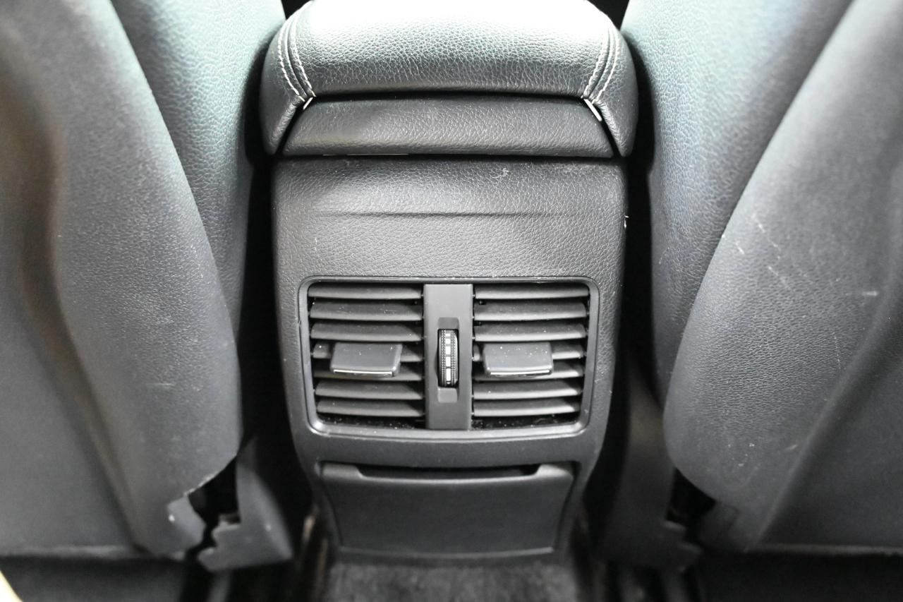 Mercedes-Benz GLA-Class GLA250 4MATIC 2016