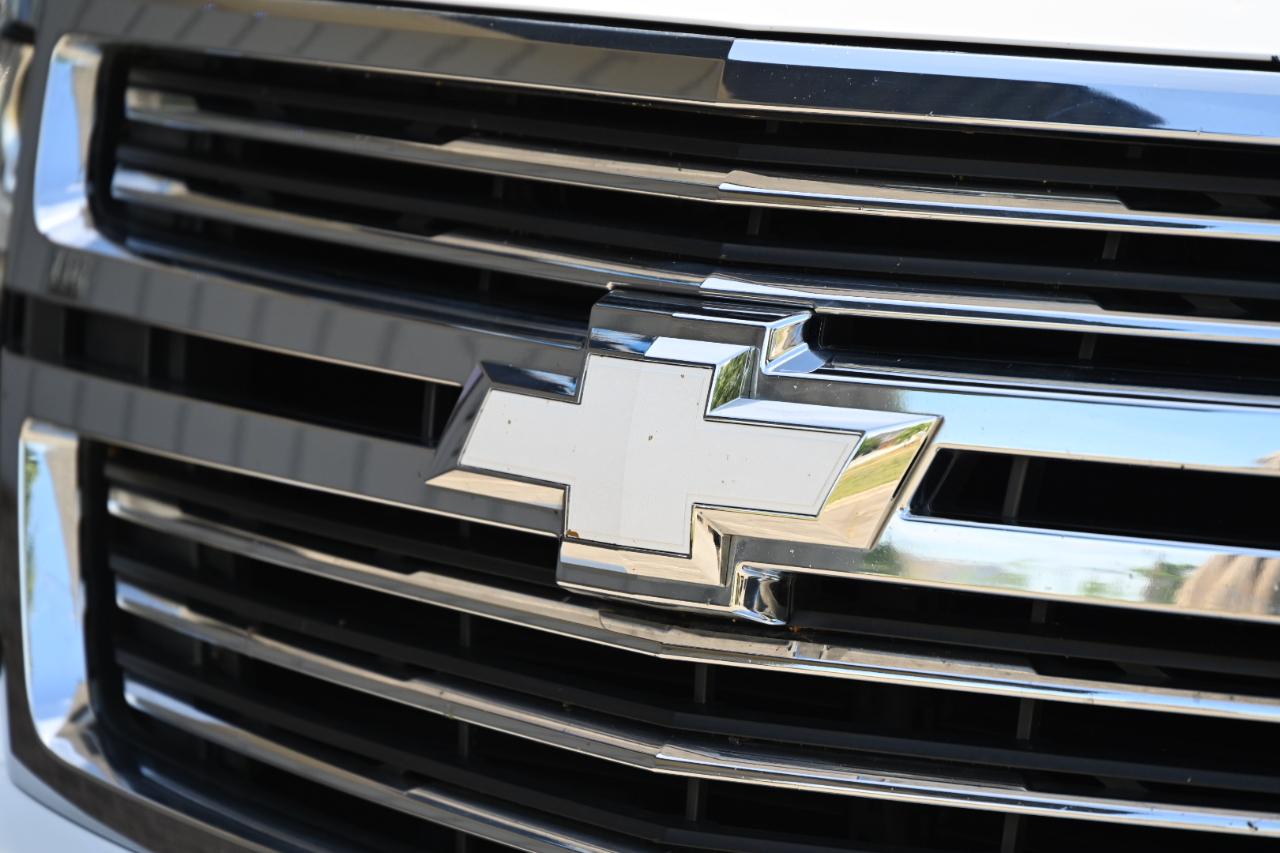 Chevrolet Suburban LT 4WD 2019