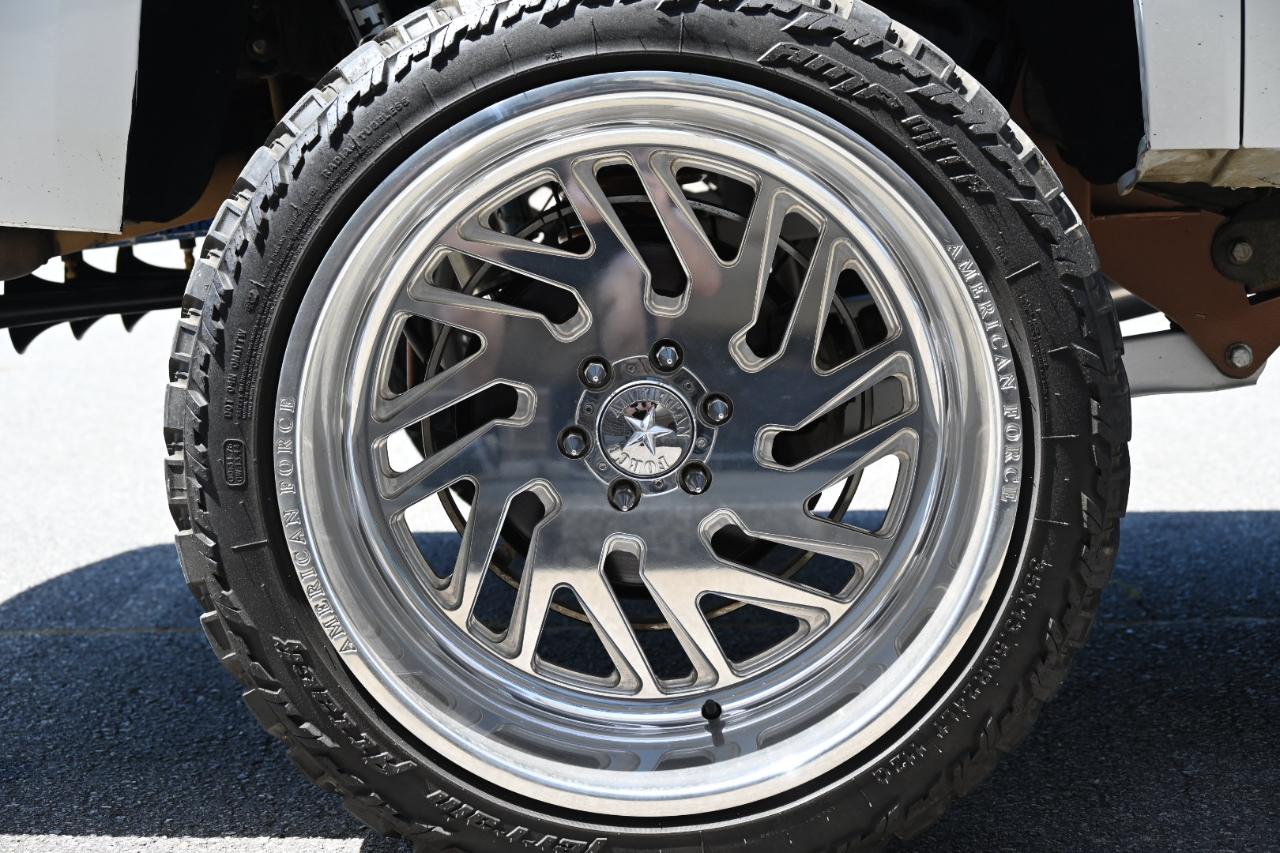 Chevrolet Suburban LT 4WD 2019