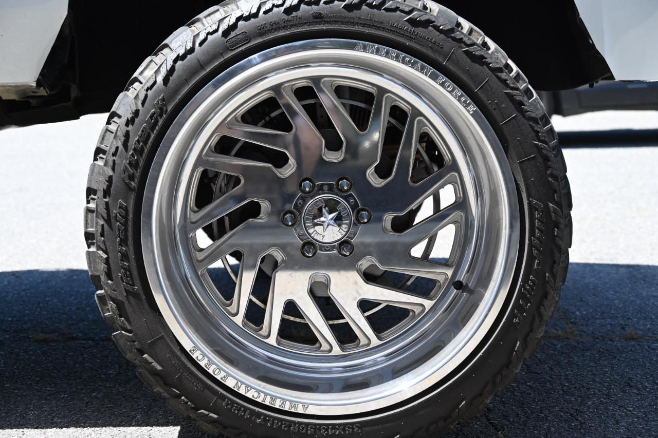 Chevrolet Suburban LT 4WD 2019