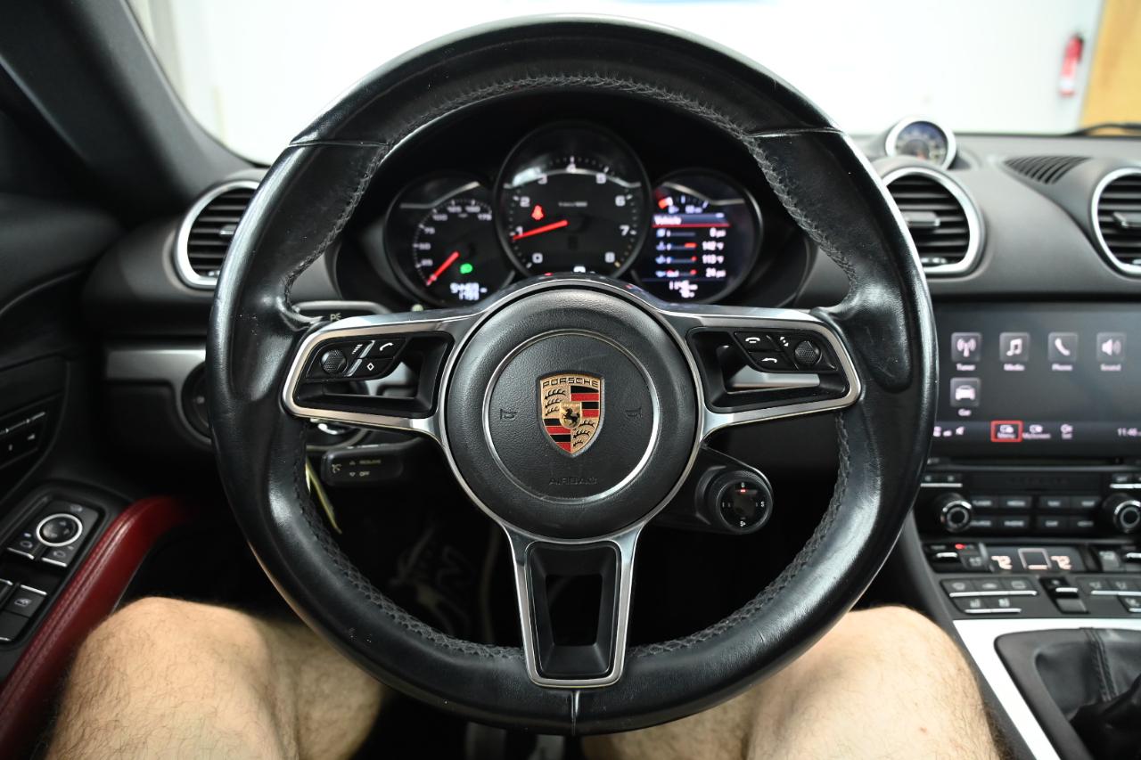 Porsche 718 Cayman Coupe 2018