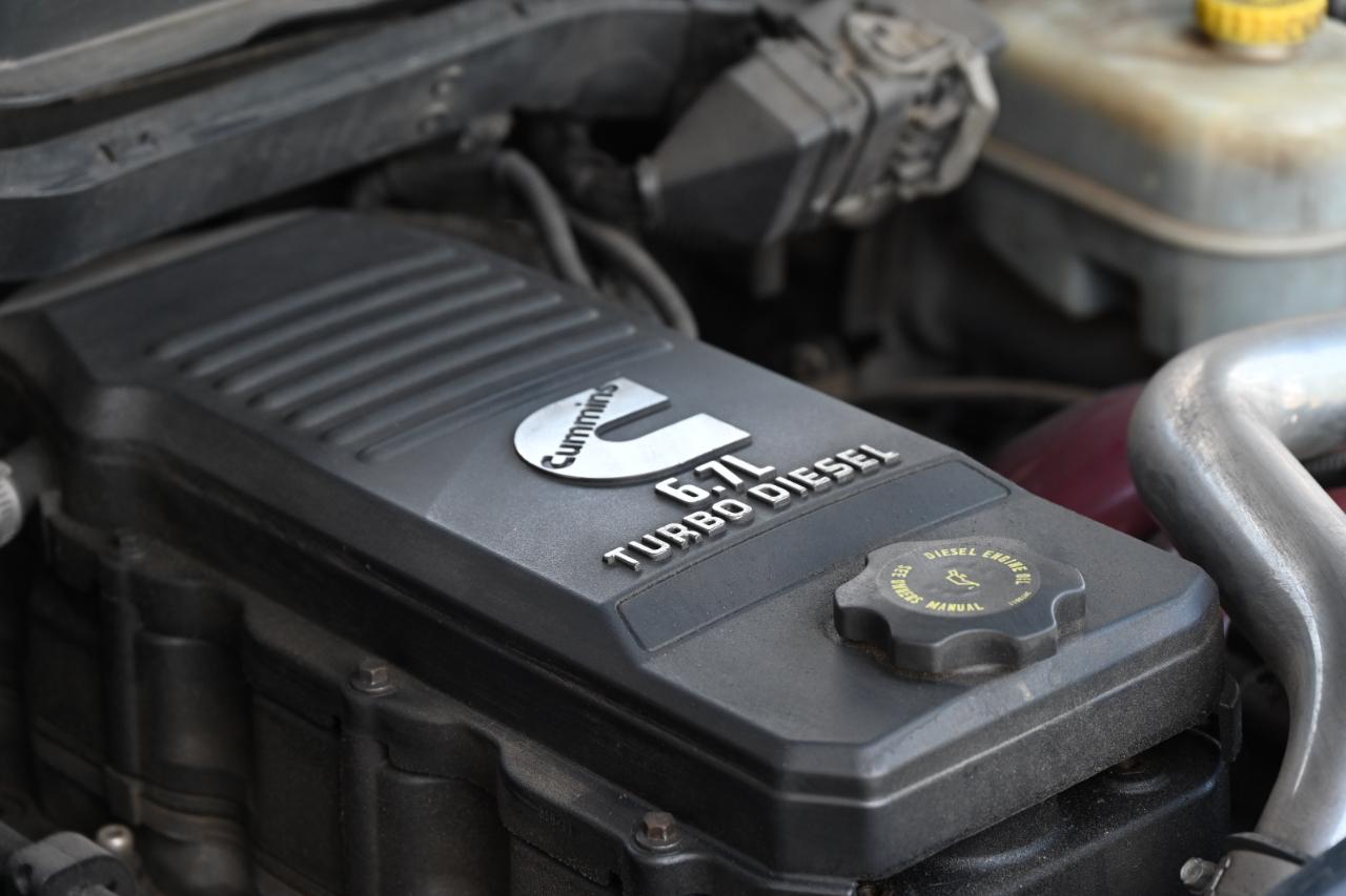 RAM 2500 ST Crew Cab SWB 4WD 2012