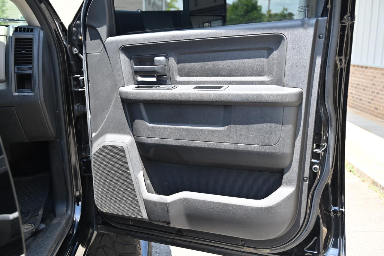 RAM 2500 ST Crew Cab SWB 4WD 2012