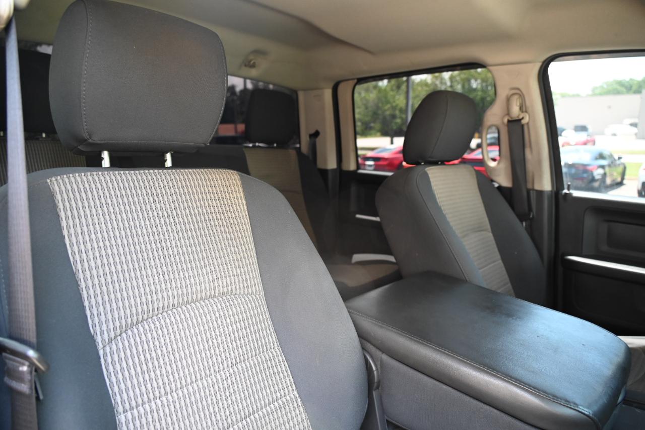 RAM 2500 ST Crew Cab SWB 4WD 2012