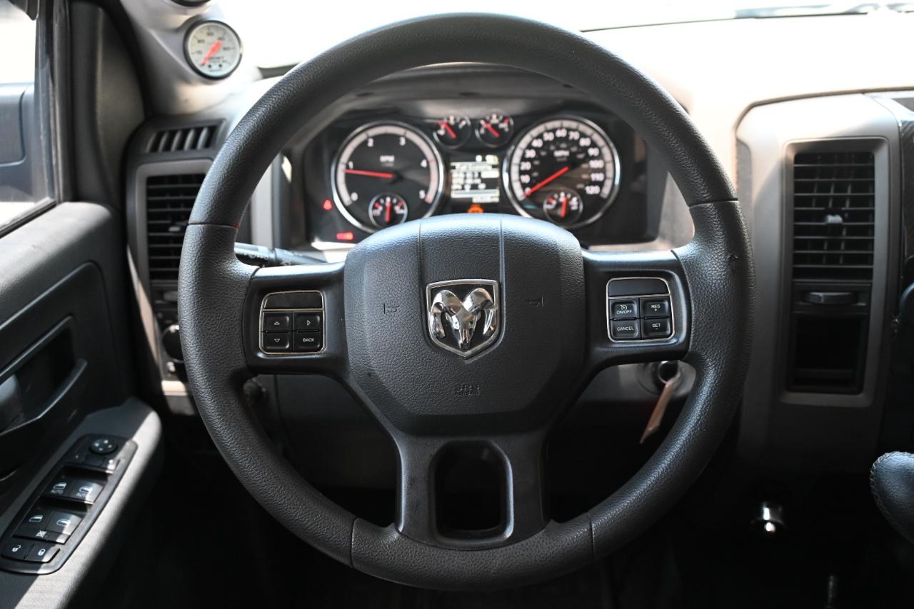 RAM 2500 ST Crew Cab SWB 4WD 2012