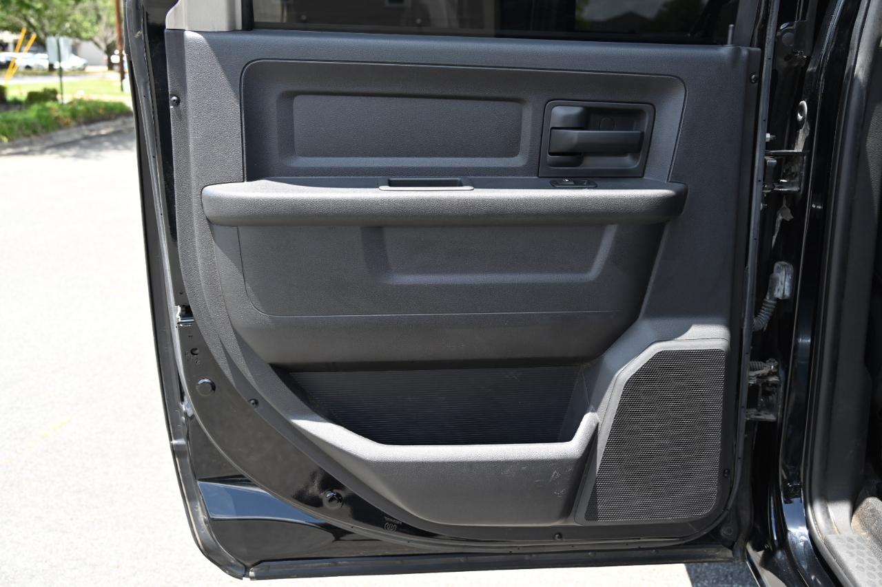 RAM 2500 ST Crew Cab SWB 4WD 2012