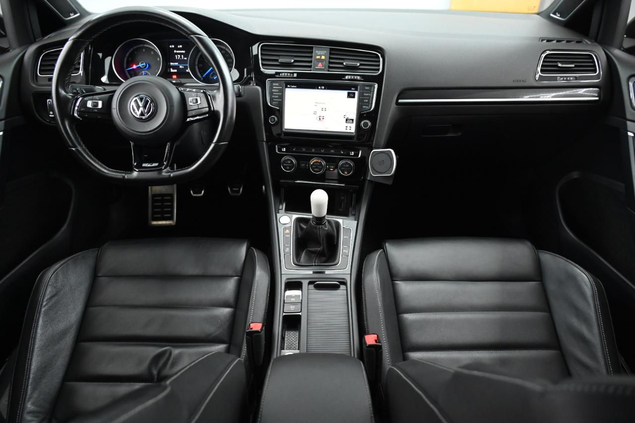 Volkswagen Golf R 2.0T Manual w/DCC/Nav 2017