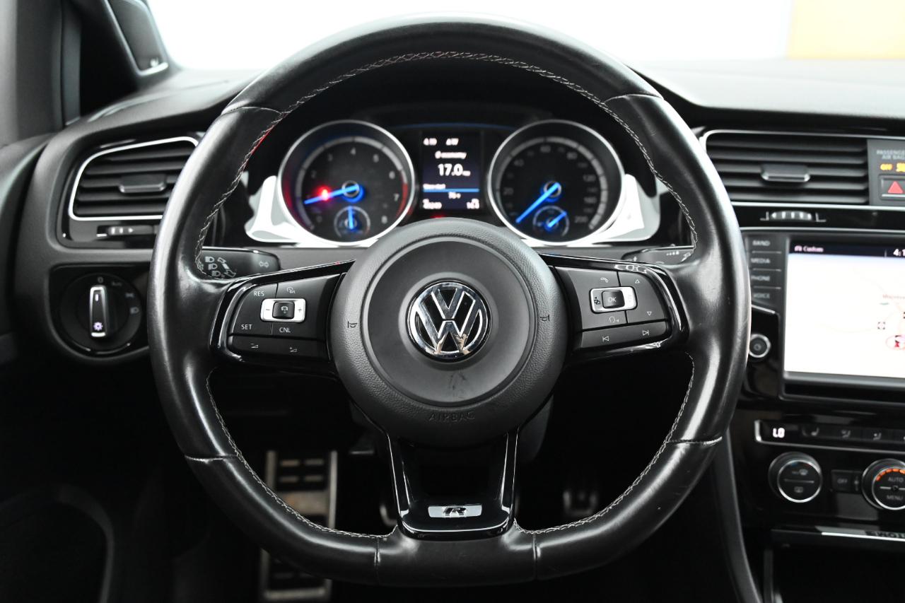 Volkswagen Golf R 2.0T Manual w/DCC/Nav 2017