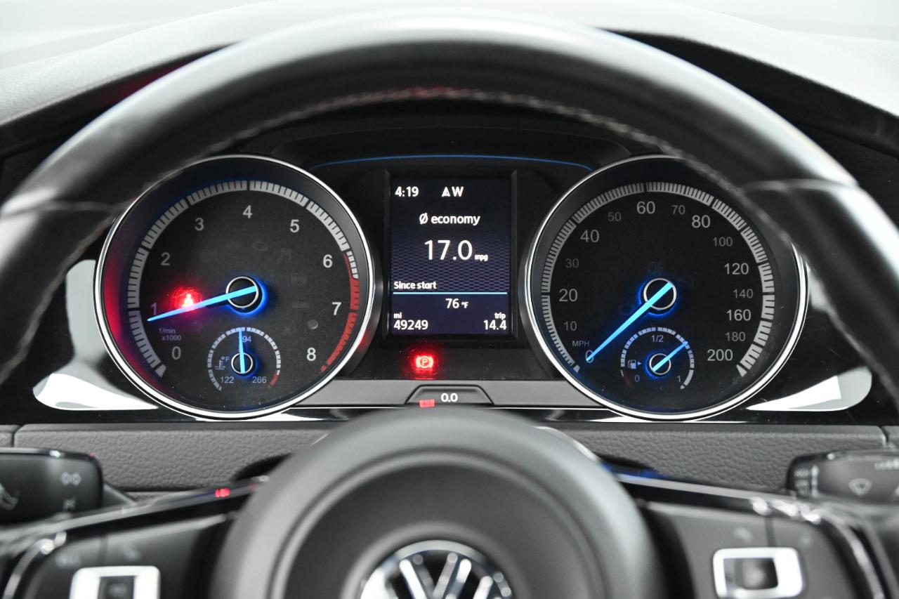 Volkswagen Golf R 2.0T Manual w/DCC/Nav 2017