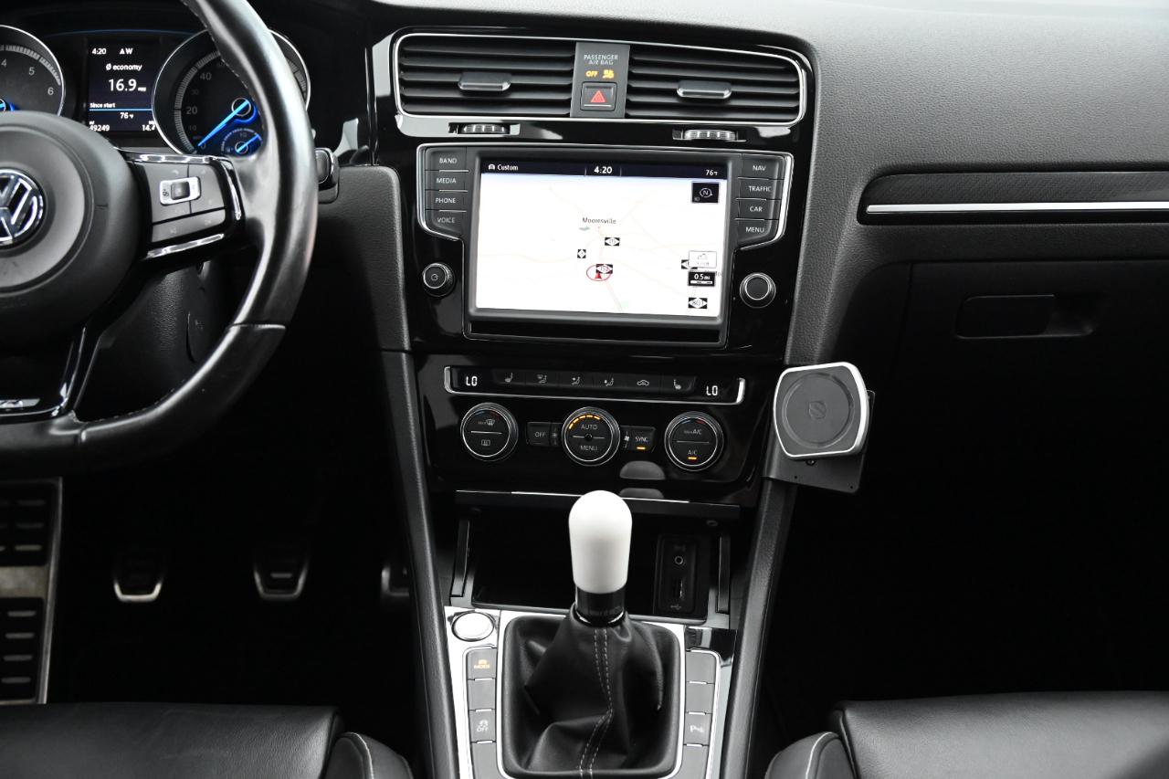 Volkswagen Golf R 2.0T Manual w/DCC/Nav 2017