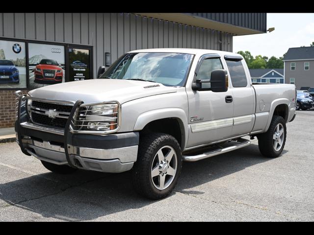 Brown (Tan) 2006 Chevrolet Silverado 2500HD Pickup Truck Four-Wheel Drive Automatic