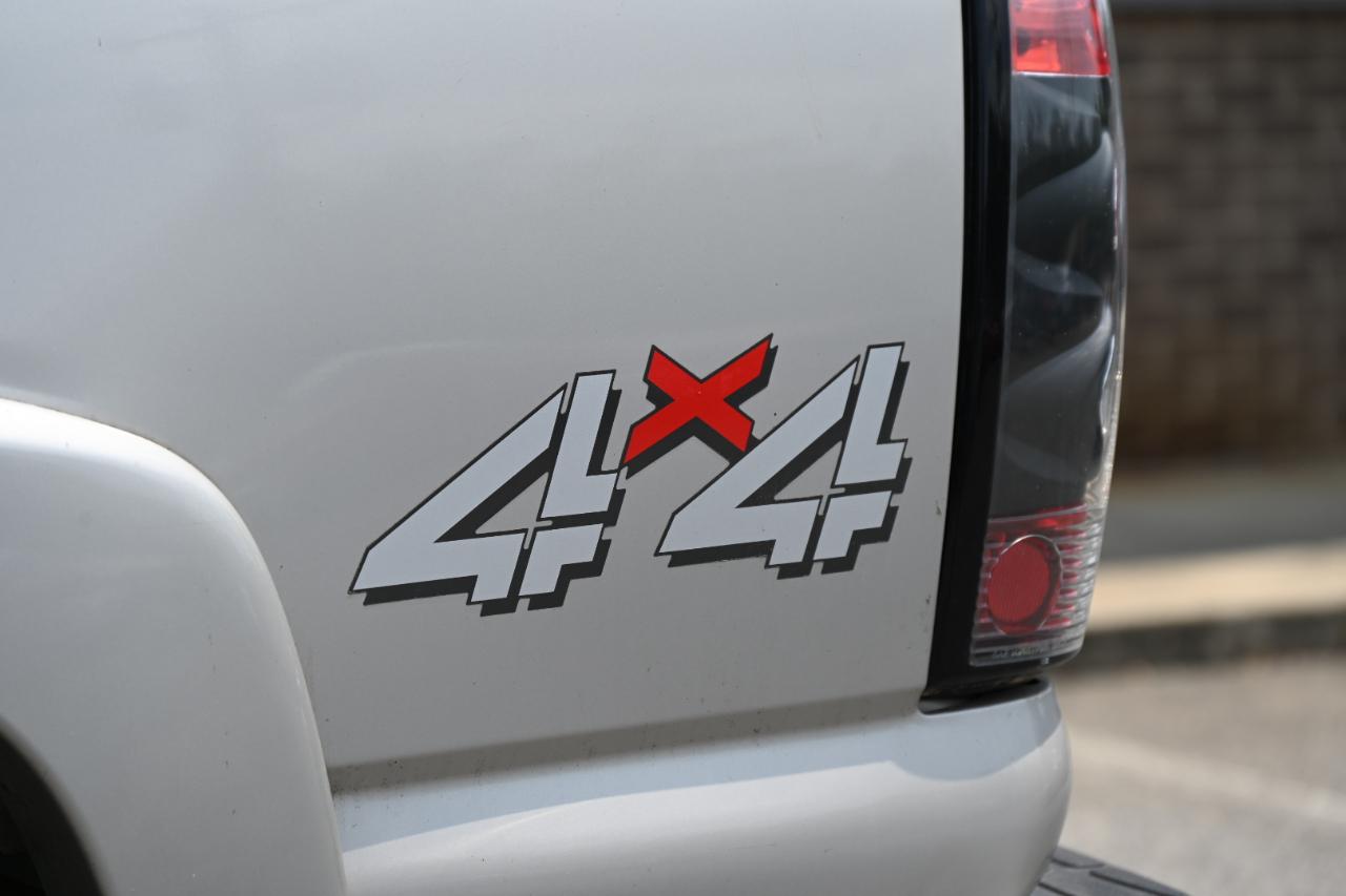 Chevrolet Silverado 2500HD LS Ext. Cab 4WD 2006