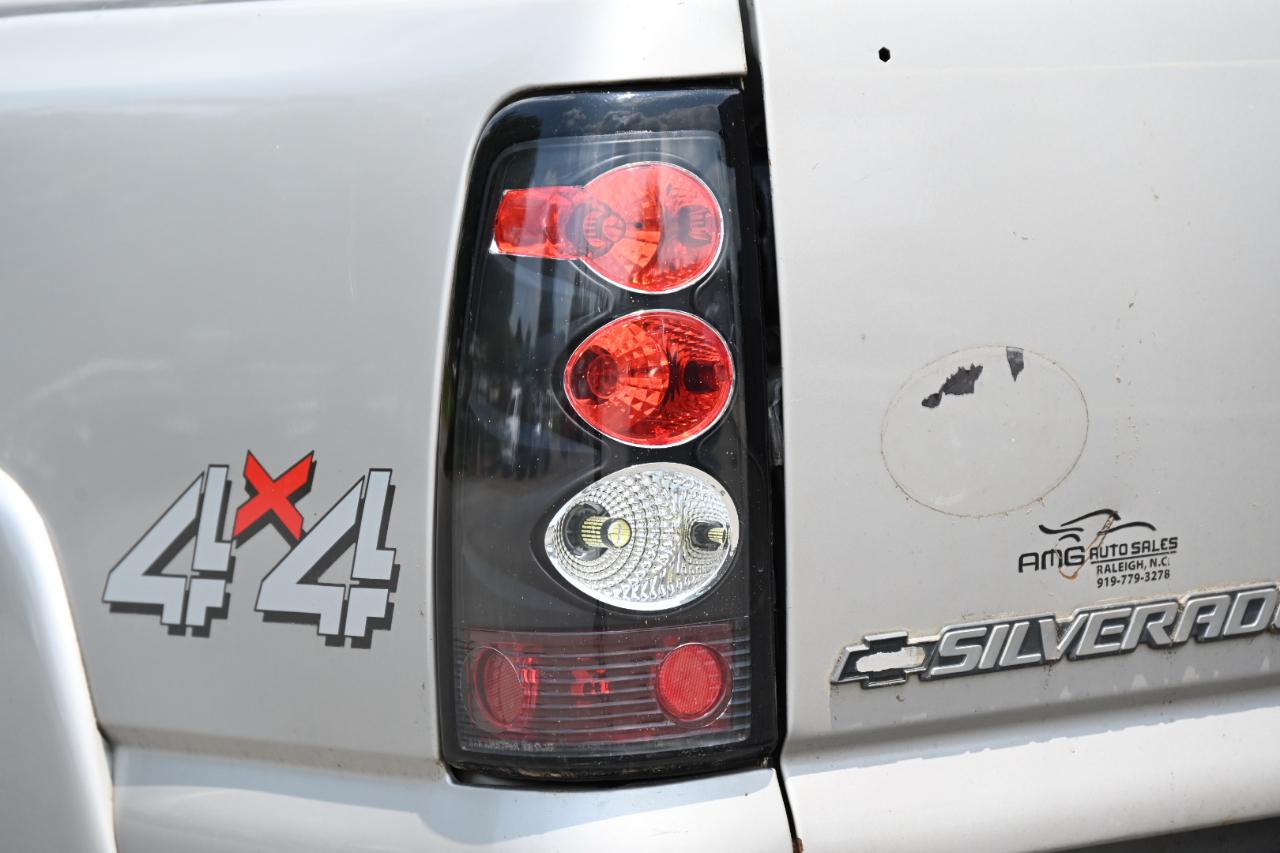 Chevrolet Silverado 2500HD LS Ext. Cab 4WD 2006