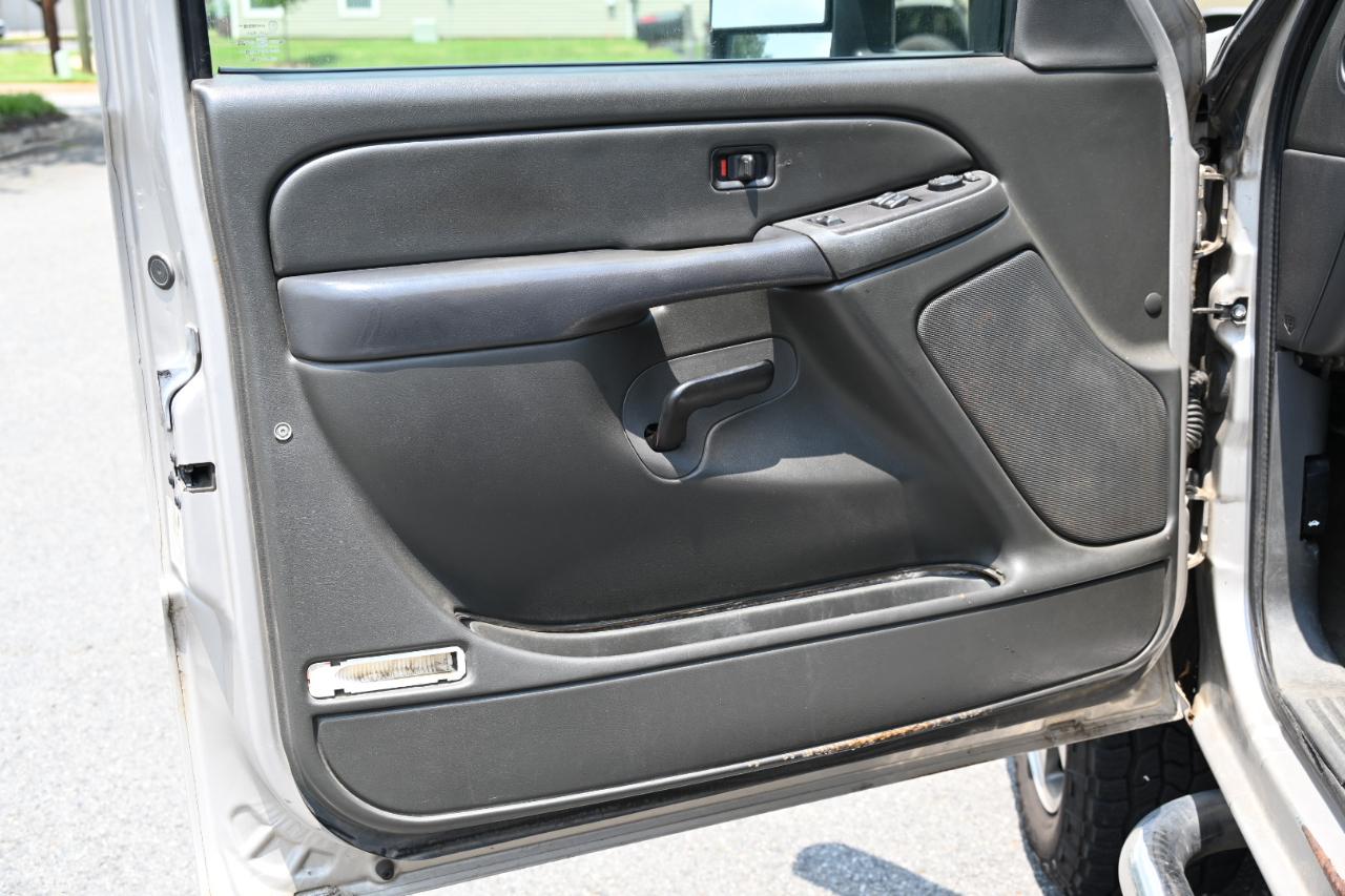 Chevrolet Silverado 2500HD LS Ext. Cab 4WD 2006