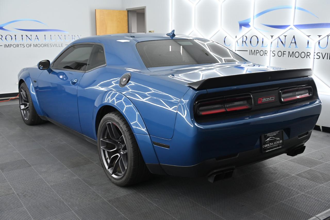 Dodge Challenger R/T Scat Pack Widebody RWD 2021