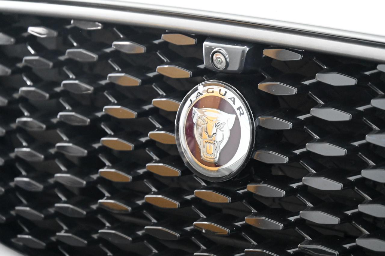 Jaguar F-Pace SVR 2021