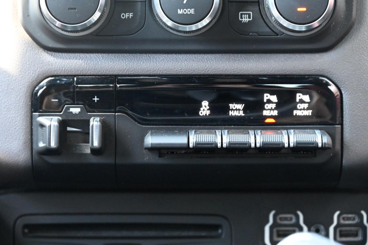 RAM 1500 Rebel Crew Cab SB 4WD 2019