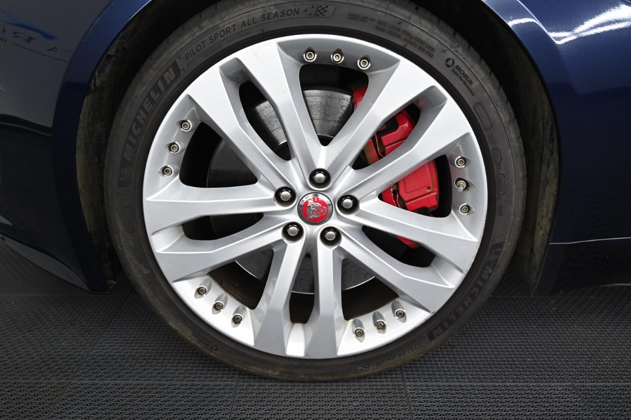 Jaguar F-Type R Coupe 2015