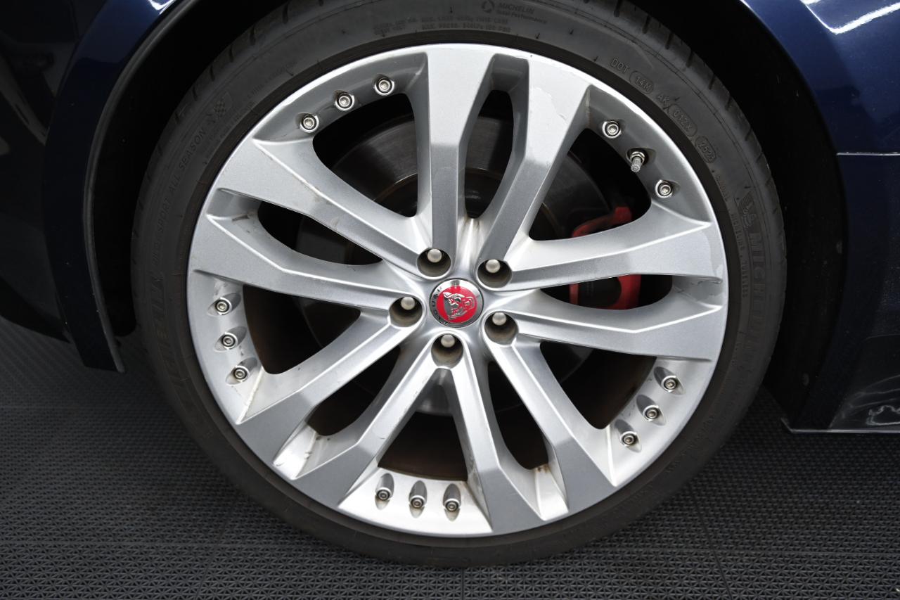 Jaguar F-Type R Coupe 2015