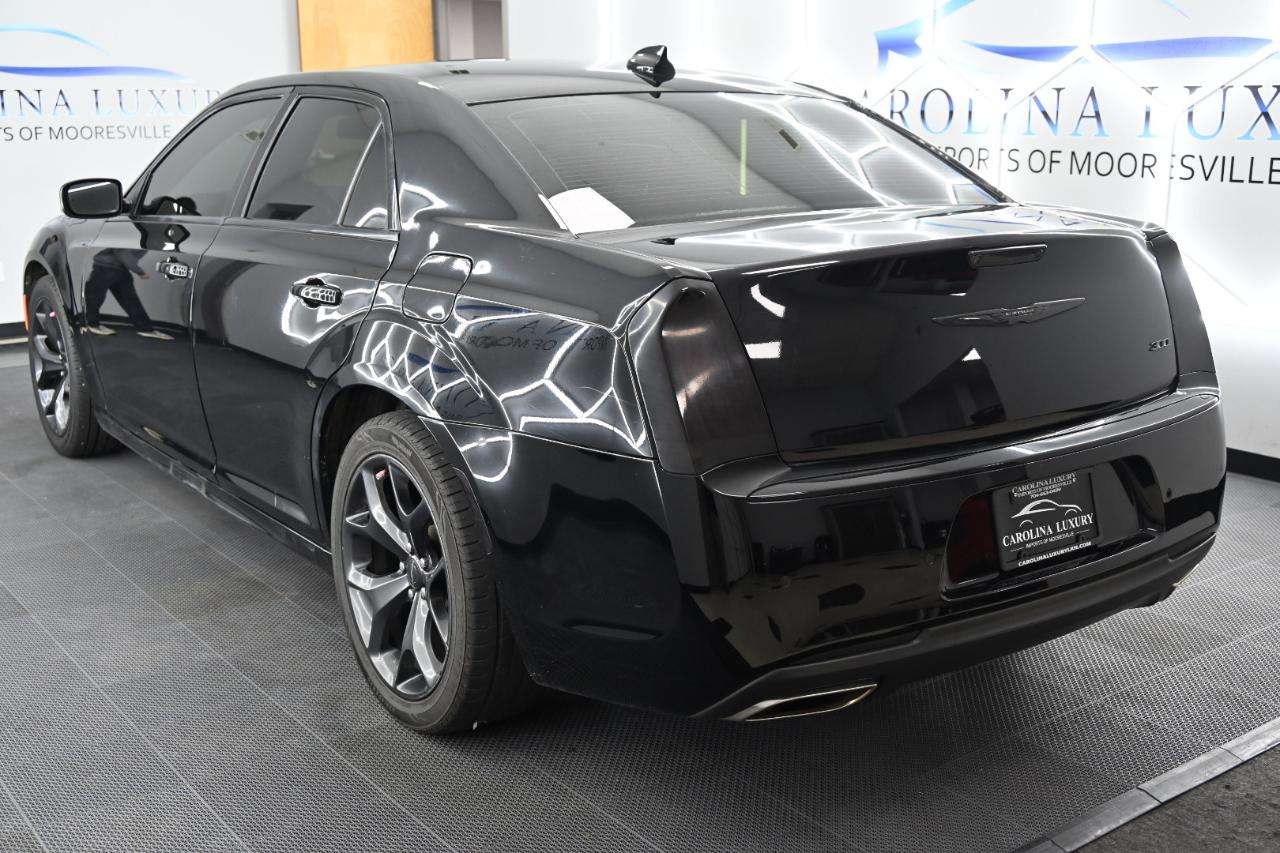 Chrysler 300 Touring 2021