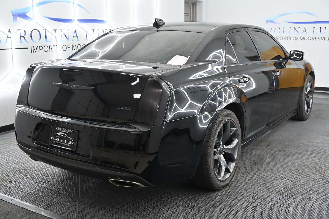 Chrysler 300 Touring 2021