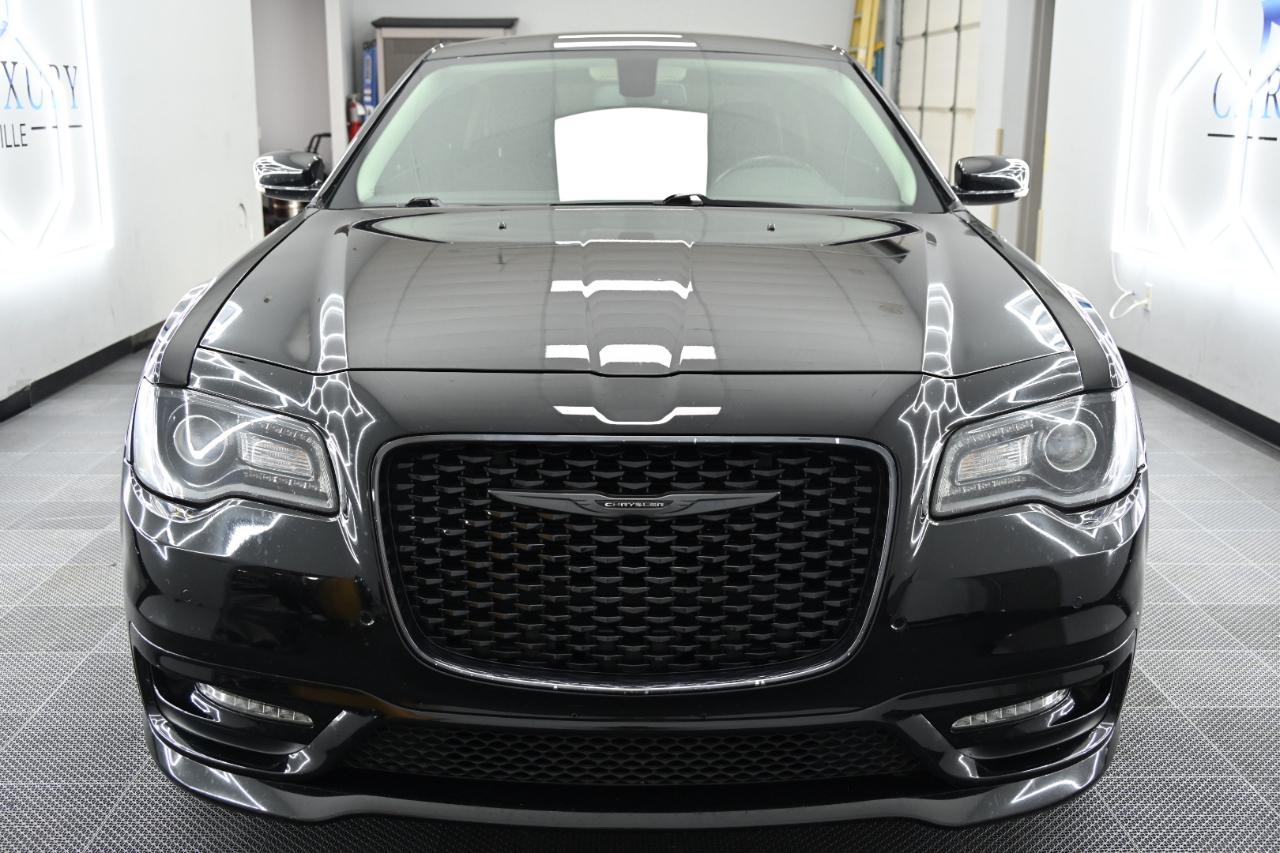 Chrysler 300 Touring 2021