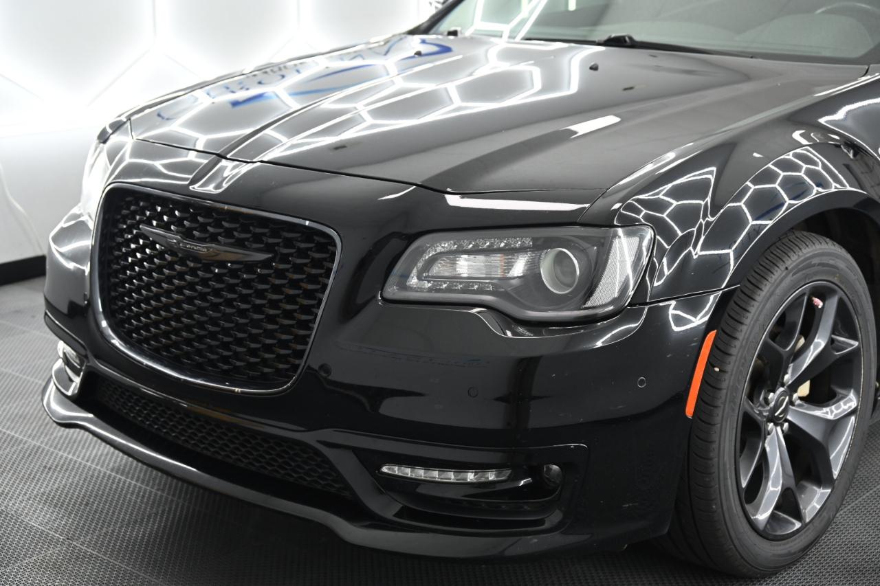 Chrysler 300 Touring 2021